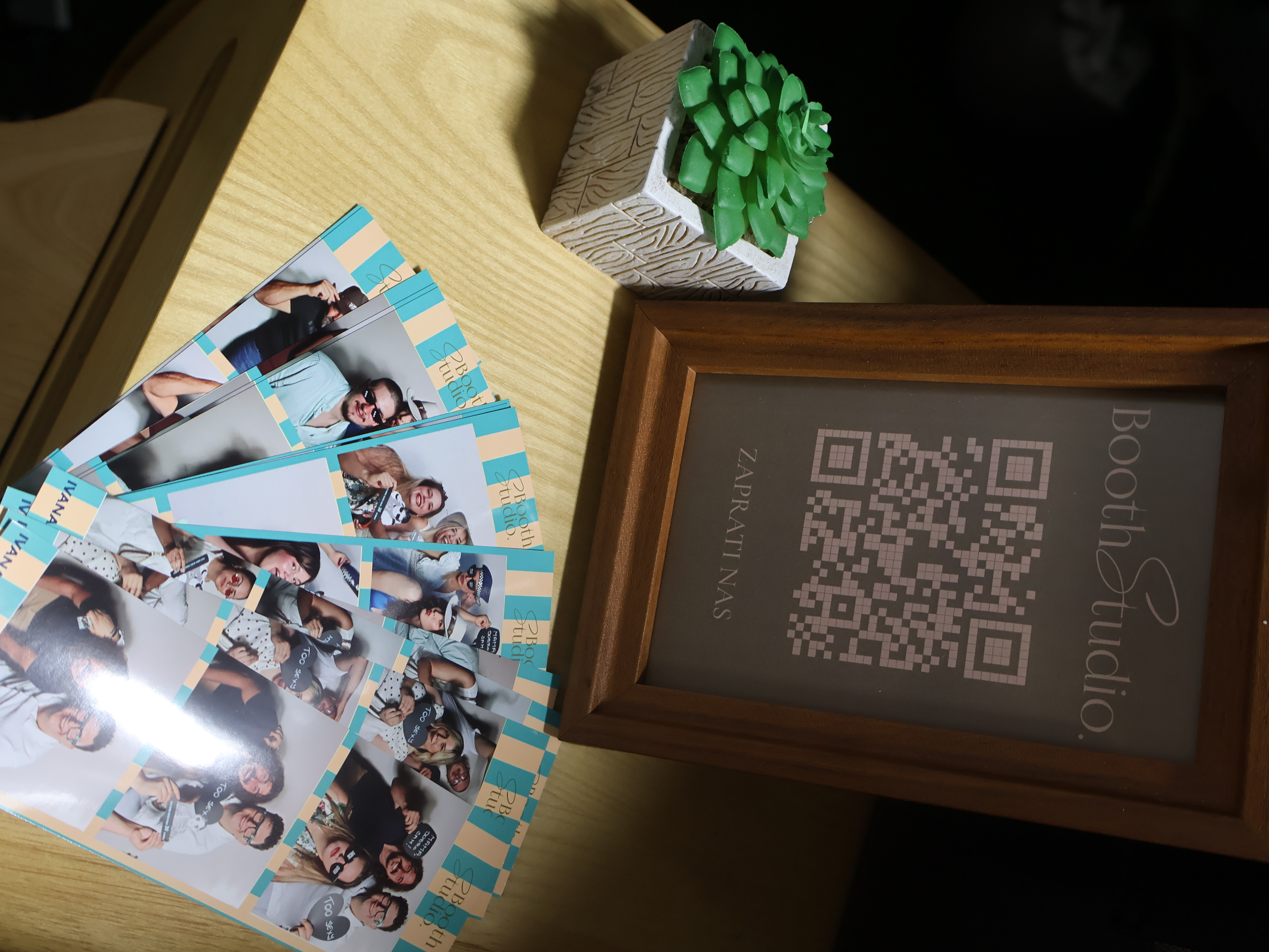 Gallery frame